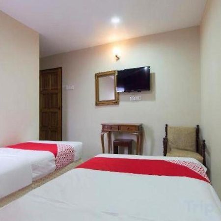 Oyo 44100 Hotel Casavilla Petaling Jaya Bagian luar foto