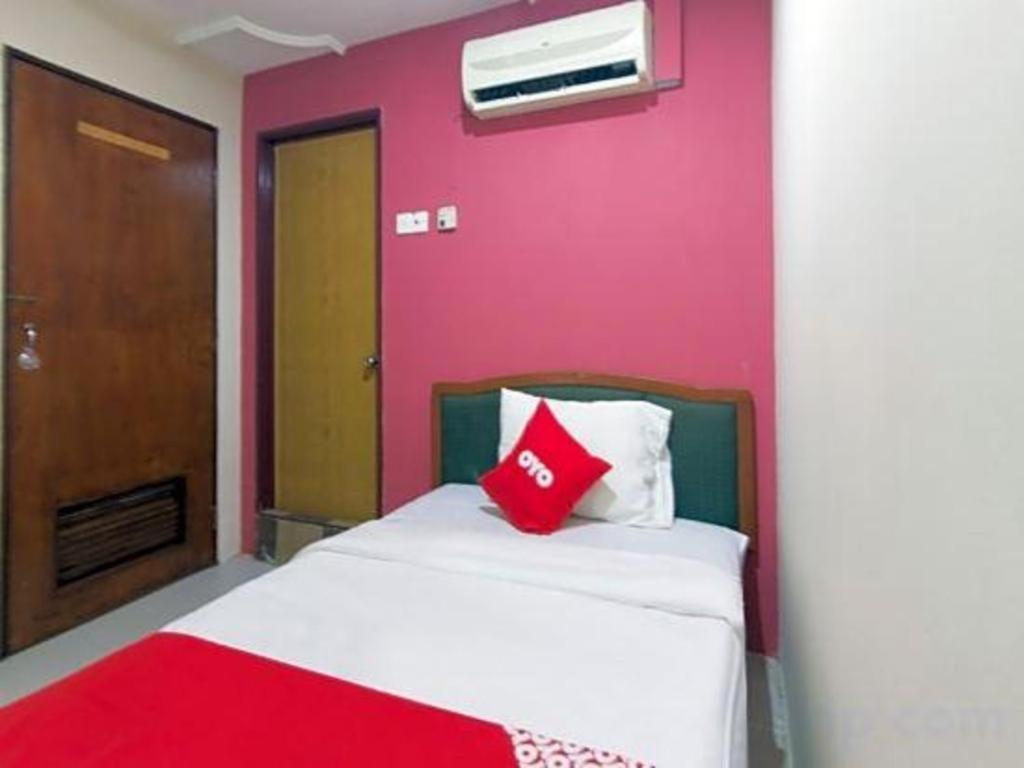 Oyo 44100 Hotel Casavilla Petaling Jaya Bagian luar foto