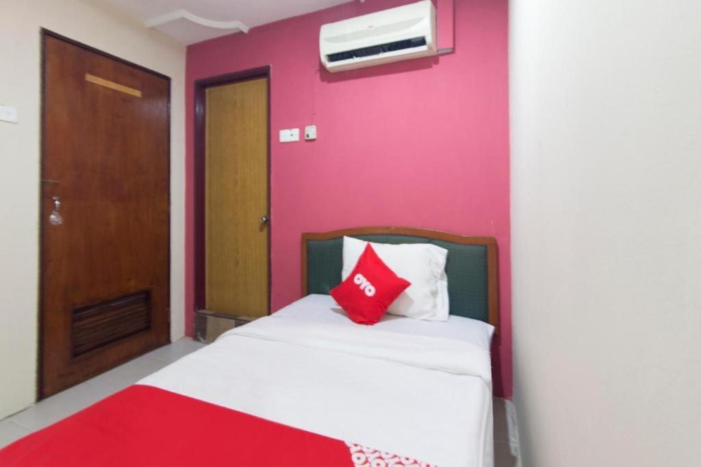 Oyo 44100 Hotel Casavilla Petaling Jaya Bagian luar foto