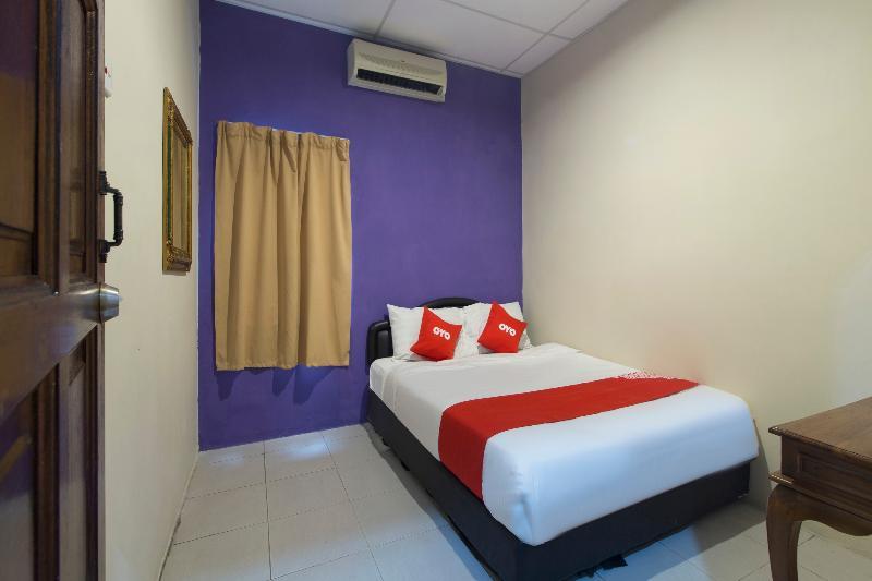Oyo 44100 Hotel Casavilla Petaling Jaya Bagian luar foto