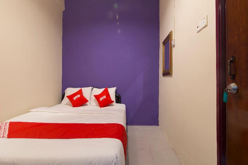 Oyo 44100 Hotel Casavilla Petaling Jaya Bagian luar foto