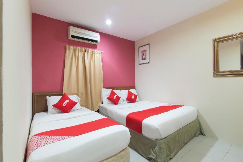 Oyo 44100 Hotel Casavilla Petaling Jaya Bagian luar foto