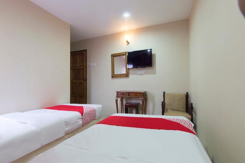 Oyo 44100 Hotel Casavilla Petaling Jaya Bagian luar foto