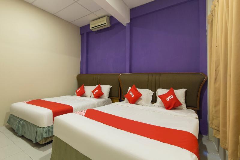 Oyo 44100 Hotel Casavilla Petaling Jaya Bagian luar foto